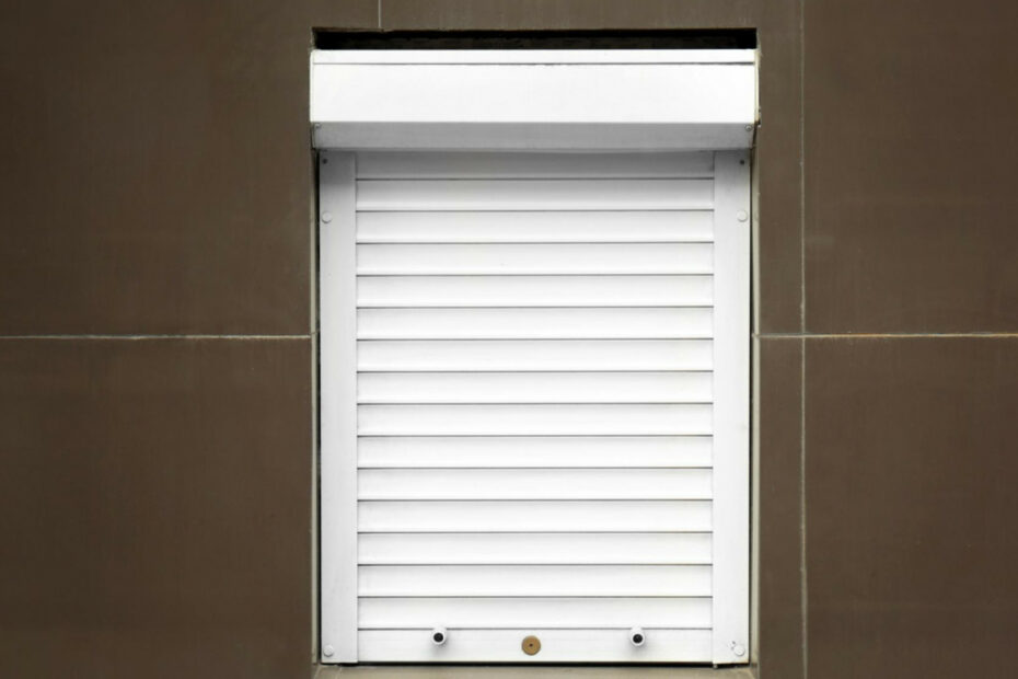 Vos volets roulants bloqués à Périgueux ? Découvrez la réparation rapide par des experts